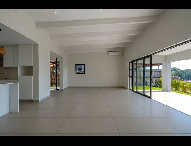 2 BEDROOM FREESTANDING FOR SALE IN SHAKAS ROCK